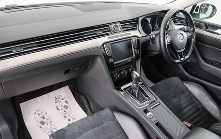 Volkswagen Passat B8 рестайлинг, 2016 год, 1 499 000 рублей, 13 фотография