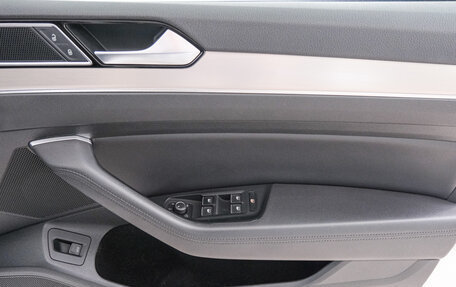Volkswagen Passat B8 рестайлинг, 2016 год, 1 499 000 рублей, 21 фотография