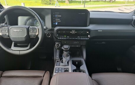 Toyota Land Cruiser Prado, 2026 год, 12 000 000 рублей, 32 фотография