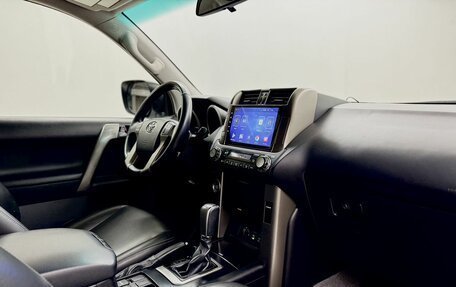 Toyota Land Cruiser Prado 150 рестайлинг 2, 2012 год, 3 189 000 рублей, 12 фотография