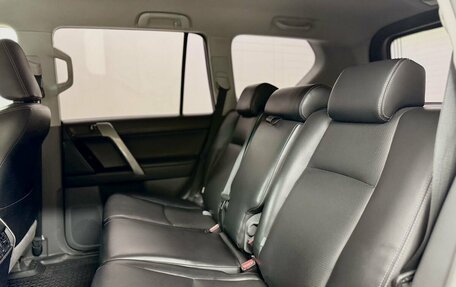 Toyota Land Cruiser Prado 150 рестайлинг 2, 2012 год, 3 189 000 рублей, 14 фотография