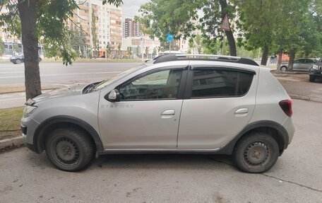 Renault Sandero II рестайлинг, 2016 год, 820 000 рублей, 3 фотография