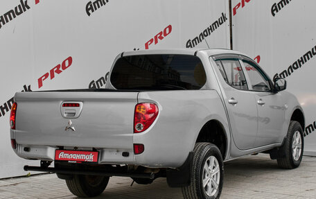 Mitsubishi L200 IV рестайлинг, 2013 год, 1 390 000 рублей, 8 фотография