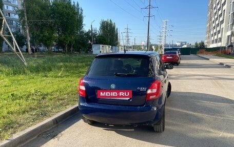Skoda Fabia II, 2011 год, 450 000 рублей, 4 фотография