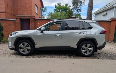 Toyota RAV4, 2019 год, 3 490 000 рублей, 7 фотография