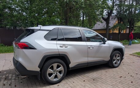 Toyota RAV4, 2019 год, 3 490 000 рублей, 3 фотография
