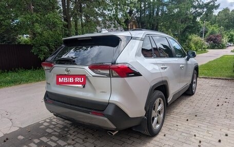 Toyota RAV4, 2019 год, 3 490 000 рублей, 4 фотография