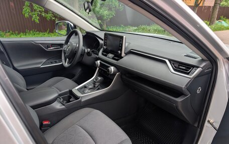 Toyota RAV4, 2019 год, 3 490 000 рублей, 12 фотография