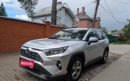 Toyota RAV4, 2019 год, 3 490 000 рублей, 8 фотография