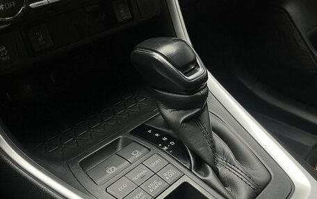 Toyota RAV4, 2021 год, 3 452 000 рублей, 21 фотография