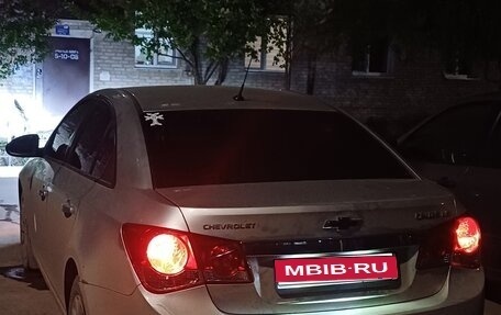 Chevrolet Cruze II, 2010 год, 650 000 рублей, 1 фотография