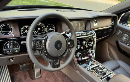 Rolls-Royce Cullinan, 2022 год, 31 900 000 рублей, 21 фотография