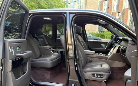 Rolls-Royce Cullinan, 2022 год, 31 900 000 рублей, 29 фотография