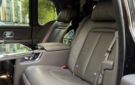 Rolls-Royce Cullinan, 2022 год, 31 900 000 рублей, 25 фотография