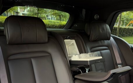 Rolls-Royce Cullinan, 2022 год, 31 900 000 рублей, 37 фотография