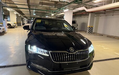 Skoda Superb III рестайлинг, 2025 год, 3 100 000 рублей, 13 фотография