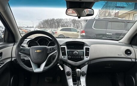 Chevrolet Cruze II, 2010 год, 650 000 рублей, 8 фотография