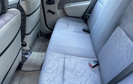 Renault Logan I, 2006 год, 275 000 рублей, 7 фотография