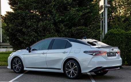 Toyota Camry, 2020 год, 2 895 000 рублей, 4 фотография