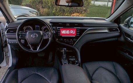 Toyota Camry, 2020 год, 2 895 000 рублей, 15 фотография