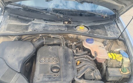 Audi A4, 2000 год, 300 000 рублей, 5 фотография