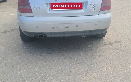 Audi A4, 2000 год, 300 000 рублей, 3 фотография