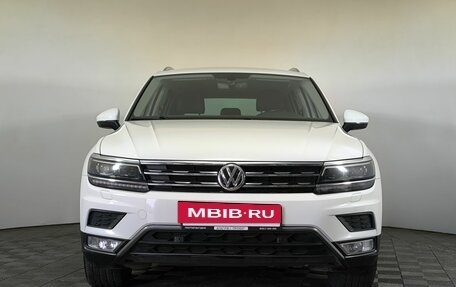 Volkswagen Tiguan II, 2017 год, 2 920 000 рублей, 2 фотография