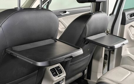 Volkswagen Tiguan II, 2017 год, 2 920 000 рублей, 15 фотография