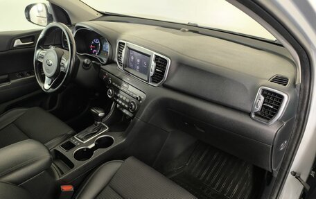 KIA Sportage IV рестайлинг, 2018 год, 2 150 000 рублей, 10 фотография