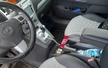 Opel Zafira B, 2012 год, 740 000 рублей, 17 фотография
