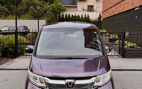 Honda Stepwgn IV, 2015 год, 2 150 000 рублей, 3 фотография