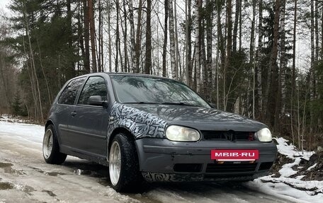 Volkswagen Golf IV, 2003 год, 90 000 рублей, 3 фотография