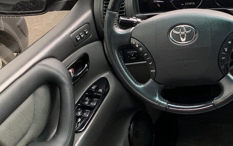 Toyota Land Cruiser 100 рестайлинг 2, 2006 год, 3 300 000 рублей, 11 фотография