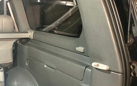 Toyota Land Cruiser 100 рестайлинг 2, 2006 год, 3 300 000 рублей, 21 фотография