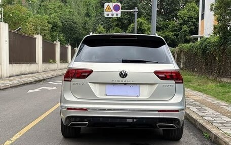 Volkswagen Tiguan II, 2023 год, 2 850 000 рублей, 5 фотография