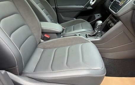 Volkswagen Tiguan II, 2023 год, 2 850 000 рублей, 15 фотография