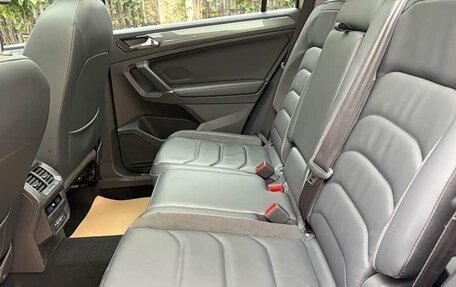 Volkswagen Tiguan II, 2023 год, 2 850 000 рублей, 16 фотография