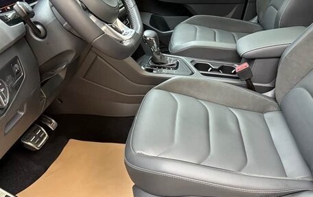 Volkswagen Tiguan II, 2023 год, 2 850 000 рублей, 9 фотография