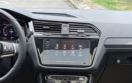 Volkswagen Tiguan II, 2023 год, 2 850 000 рублей, 12 фотография