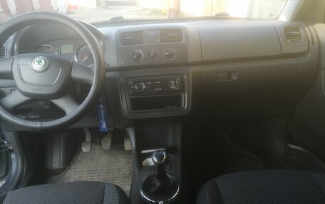 Skoda Fabia II, 2012 год, 850 000 рублей, 3 фотография