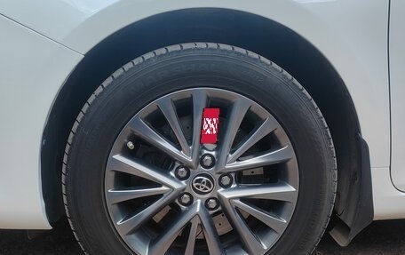 Toyota Camry, 2017 год, 2 300 000 рублей, 9 фотография