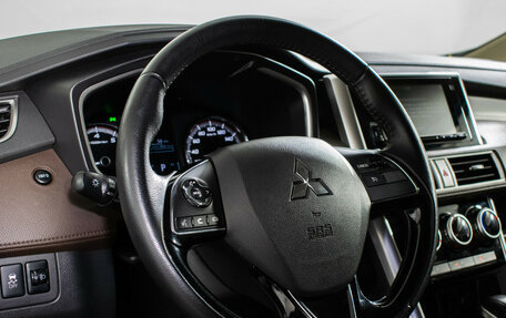 Mitsubishi Xpander, 2022 год, 2 475 000 рублей, 15 фотография