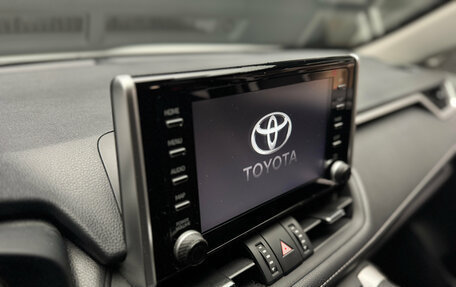 Toyota RAV4, 2021 год, 3 800 000 рублей, 21 фотография