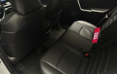 Toyota RAV4, 2021 год, 3 800 000 рублей, 22 фотография