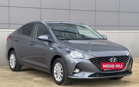 Hyundai Solaris II рестайлинг, 2021 год, 1 887 000 рублей, 3 фотография