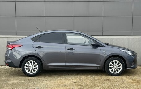 Hyundai Solaris II рестайлинг, 2021 год, 1 887 000 рублей, 4 фотография