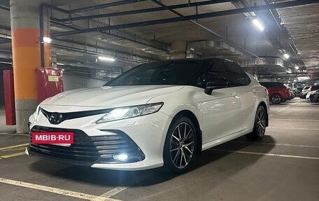 Toyota Camry, 2021 год, 3 390 000 рублей, 3 фотография