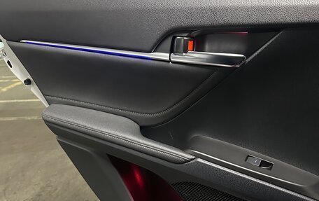 Toyota Camry, 2021 год, 3 390 000 рублей, 5 фотография