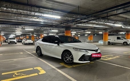 Toyota Camry, 2021 год, 3 390 000 рублей, 26 фотография