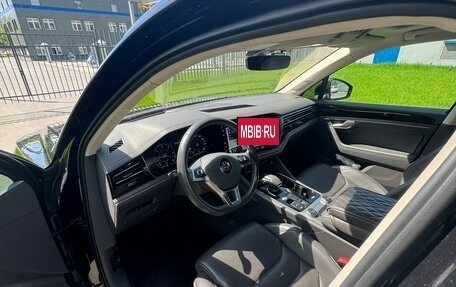 Volkswagen Touareg III, 2020 год, 4 889 000 рублей, 3 фотография